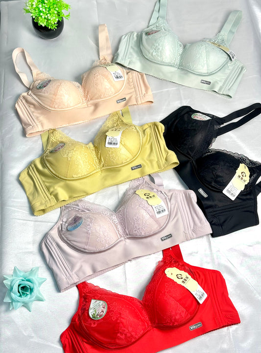 Beautiful soft And Seamless Padded Bra With Luxury look