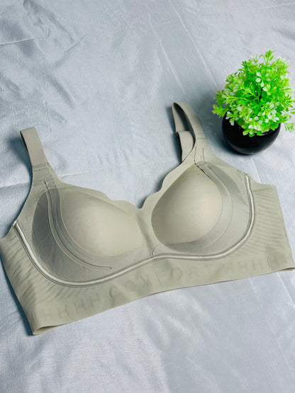 Soft Seamless Back Hooks Bra ( sports look )