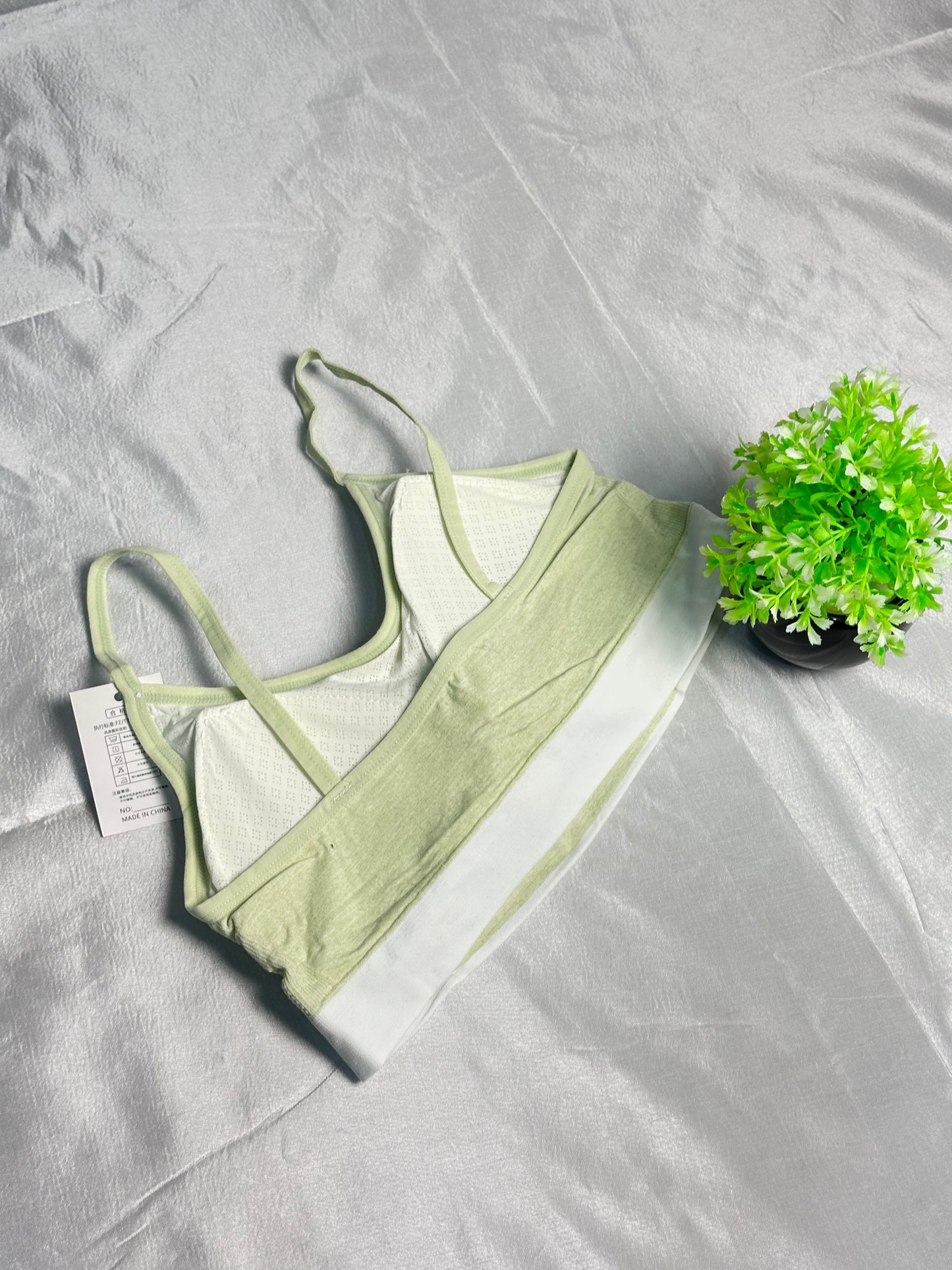 Butter Soft Seamless Self Lining Design Padded Bra